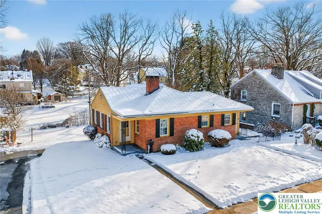 $349,900 | 1827 Homestead Avenue, Bethlehem, PA 18018