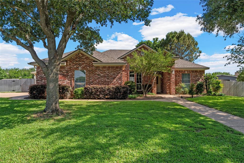 5612 Plantation Drive Waco, TX 76708 - Photo 2 of 40