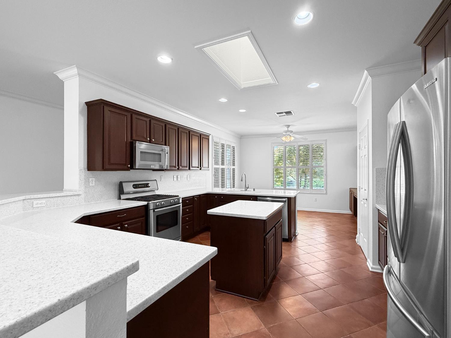 265 Lariat Loop Lincoln, CA 95648 - Photo 4 of 40