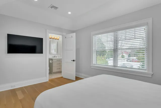 $10,000 | 165 Marine Place, Greenport, NY 11944