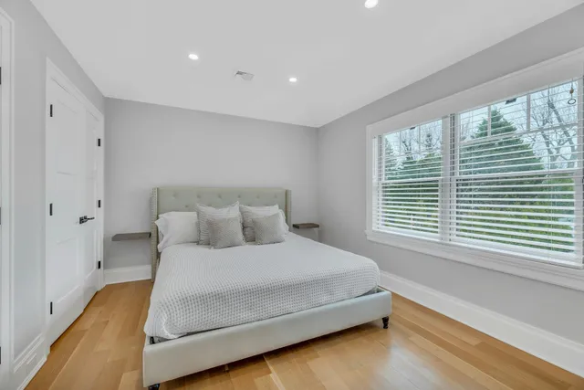 $10,000 | 165 Marine Place, Greenport, NY 11944