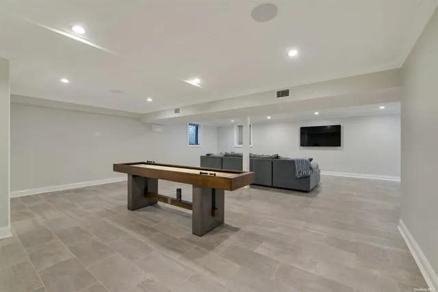 $10,000 | 165 Marine Place, Greenport, NY 11944