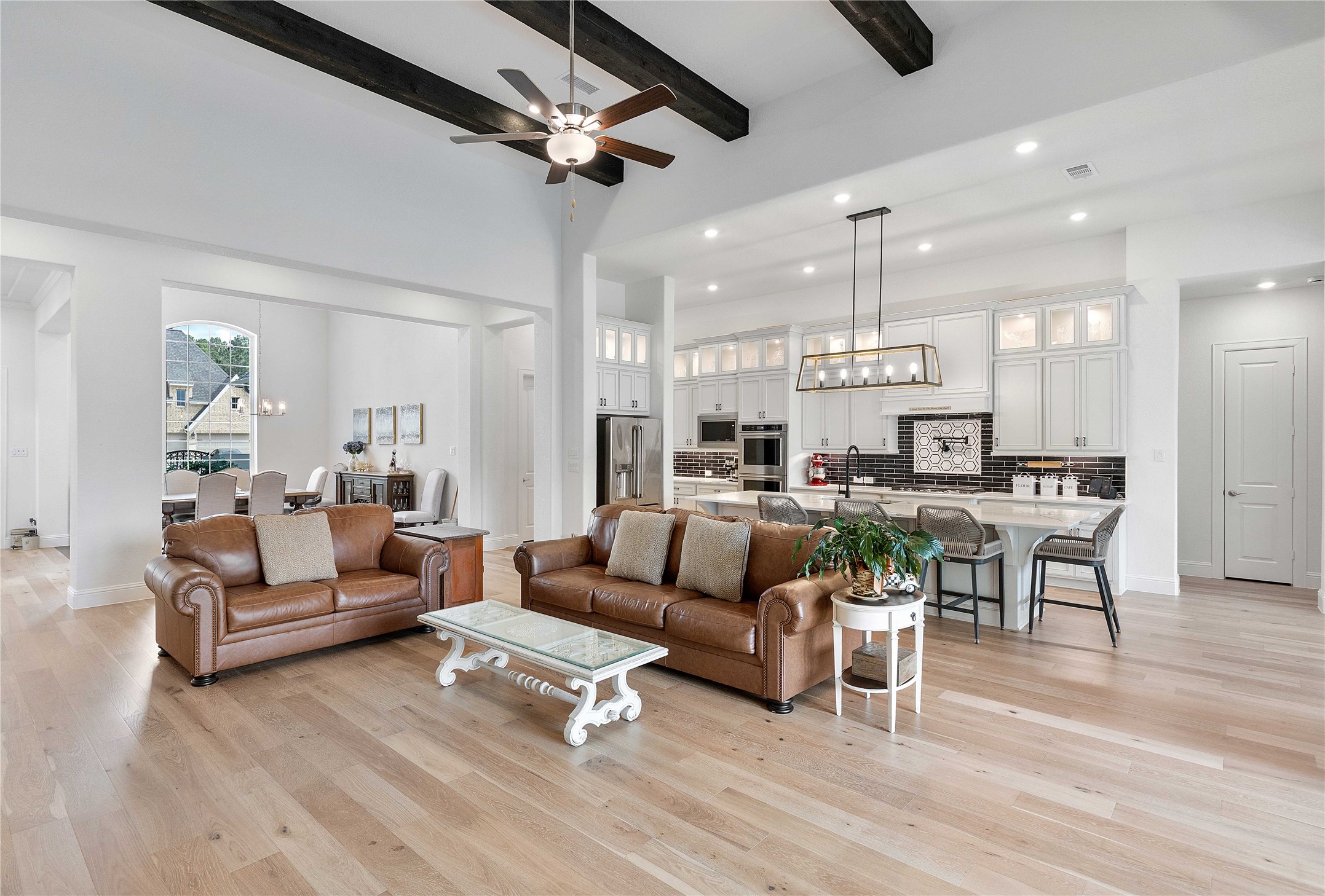 12932 Whitewater Way Conroe, TX 77302 - Photo 15 of 47