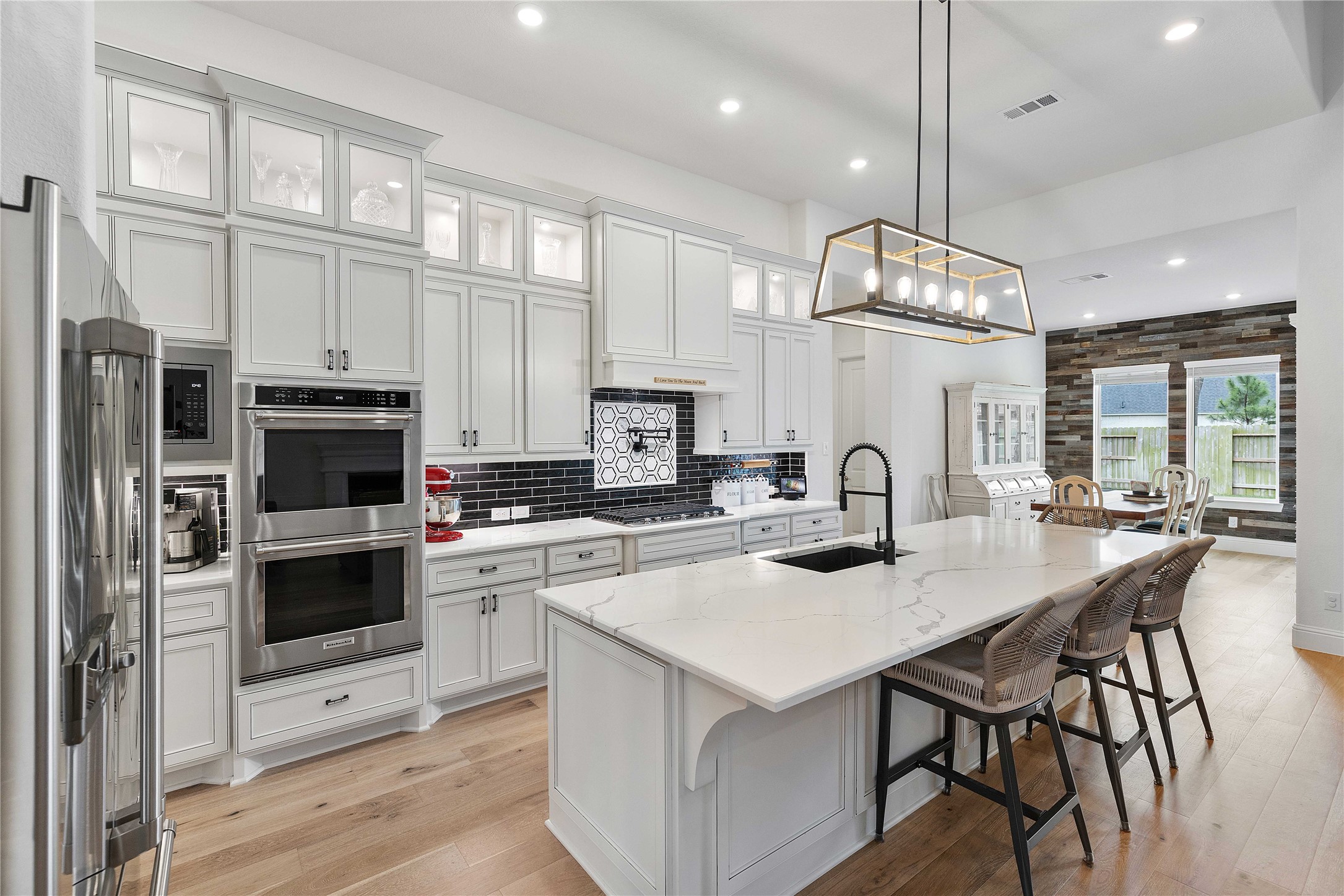 12932 Whitewater Way Conroe, TX 77302 - Photo 19 of 47