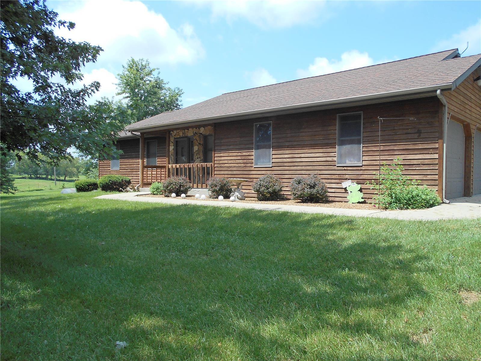 5533 Blank Road Smithton, IL 62285 - Photo 2 of 39