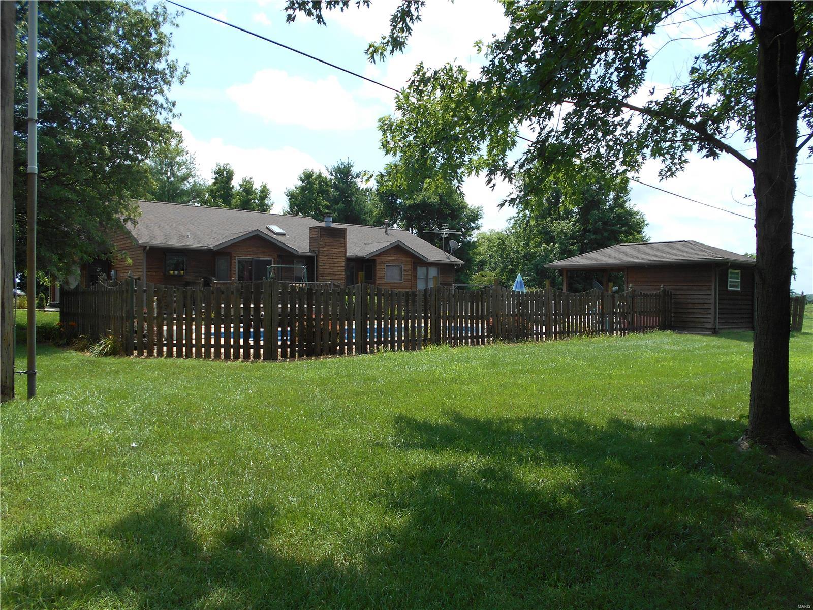 5533 Blank Road Smithton, IL 62285 - Photo 3 of 39