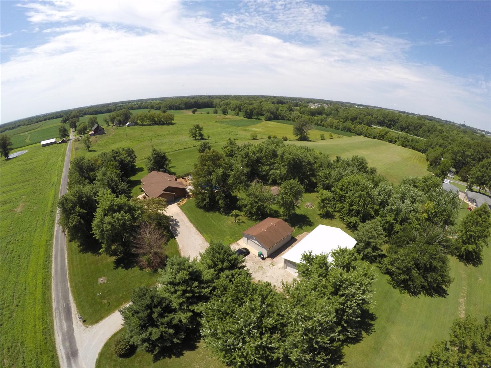 5533 Blank Road Smithton, IL 62285 - Photo 5 of 39