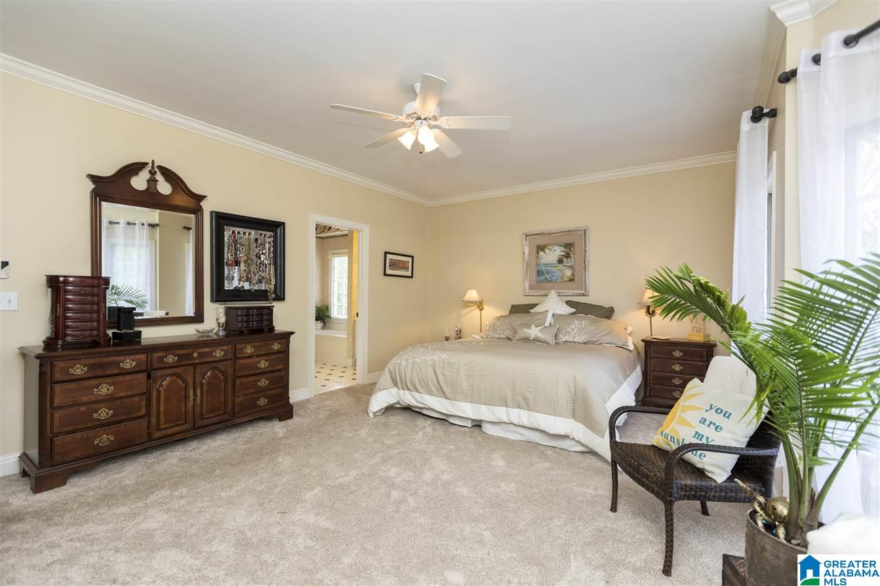 1009 Oak Tree Road Birmingham, AL 35244 - Photo 21 of 50