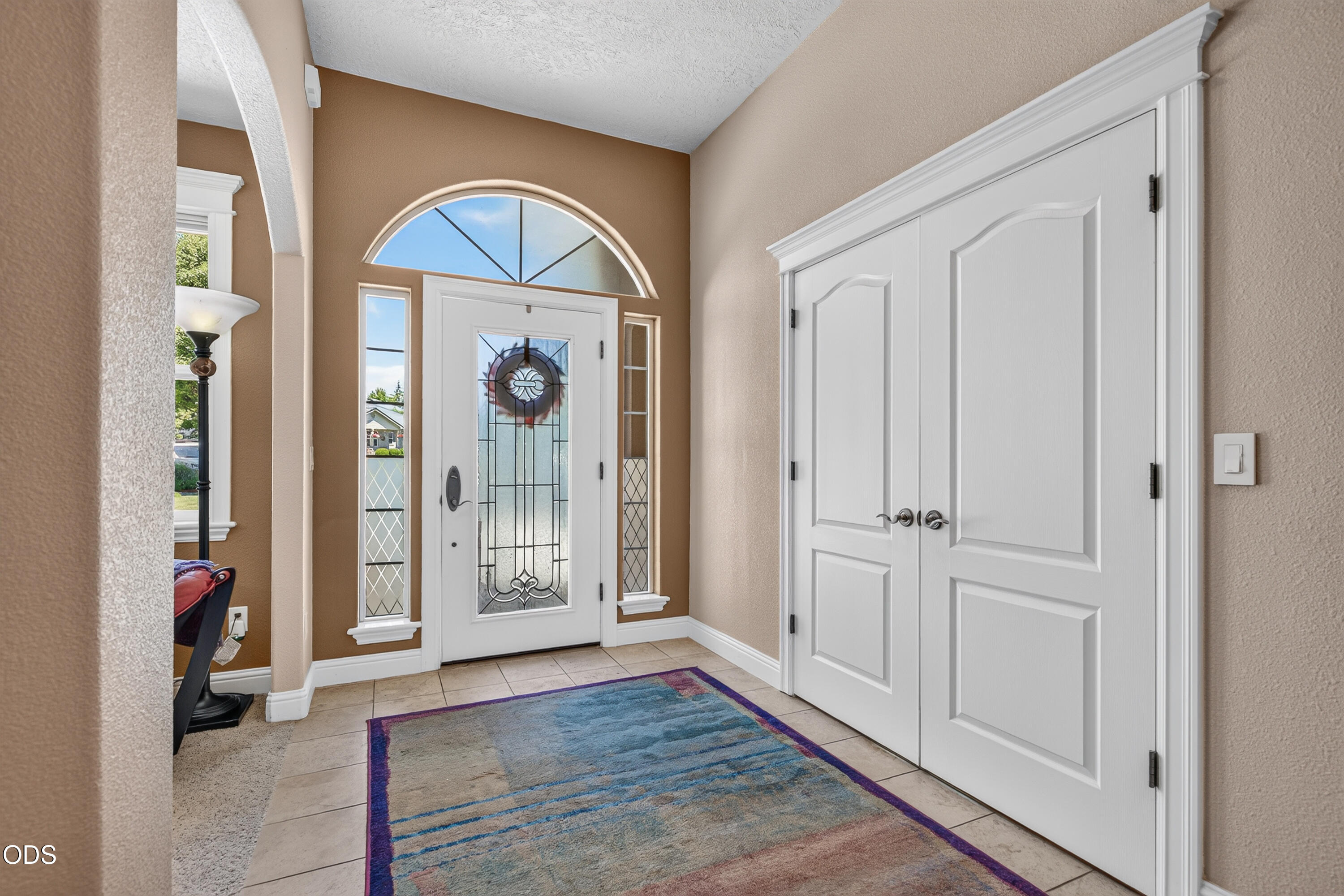 374 Leandra Lane Eagle Point, OR 97524 - Photo 4 of 37