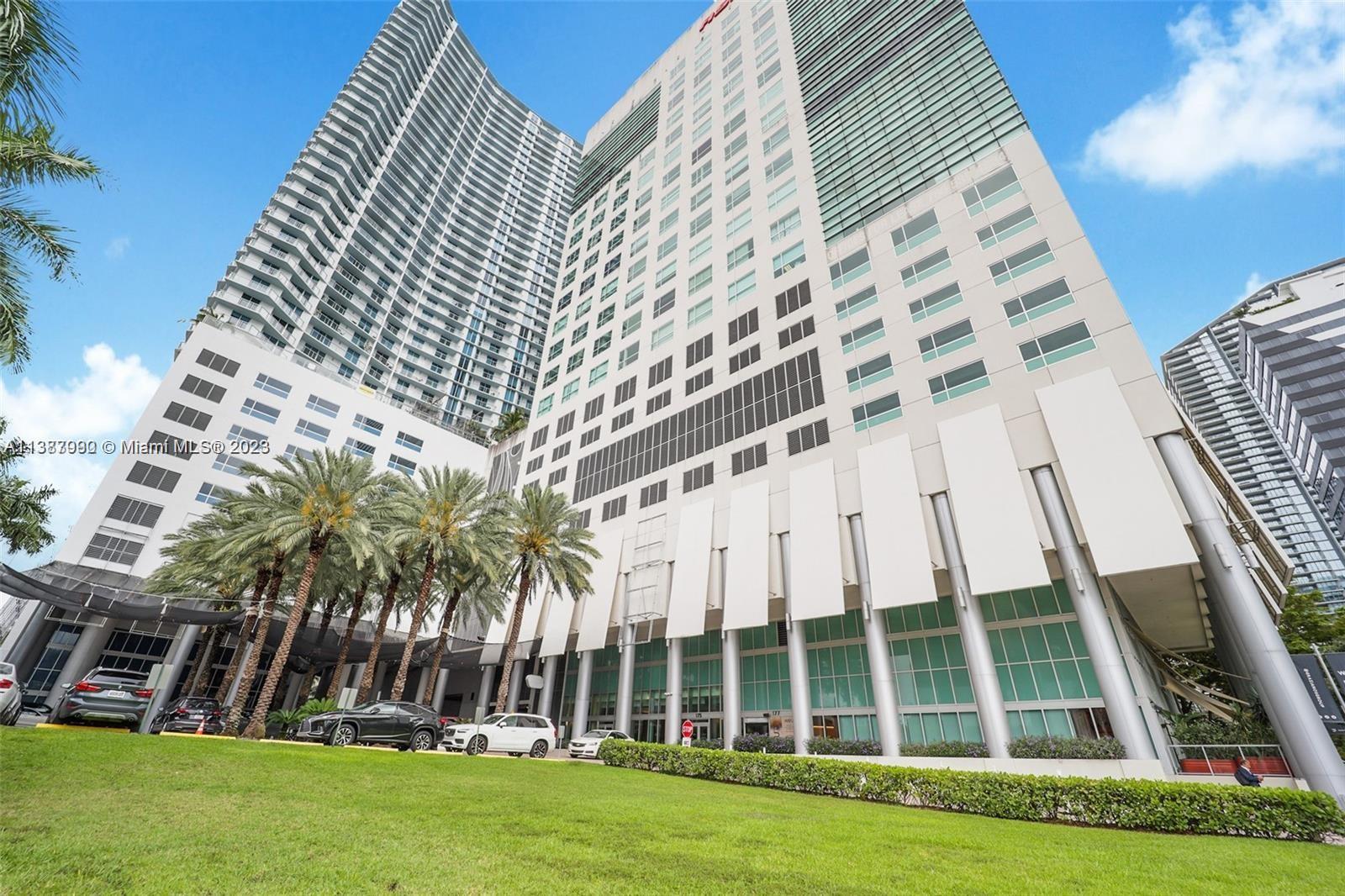 185 Southwest 7th Street, Unit 2204 Miami, FL 33130 - Photo 13 of 29 front view of a building