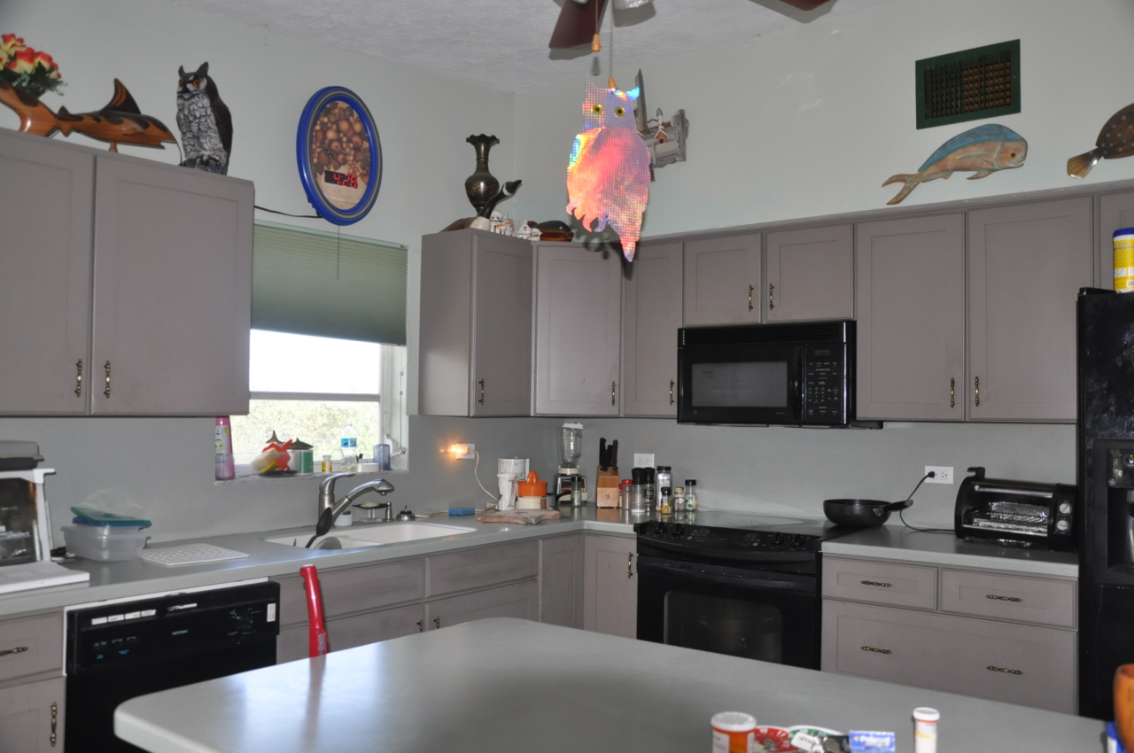9 Sexton Way Key Largo, FL 33037 - Photo 4 of 8 Kitchen