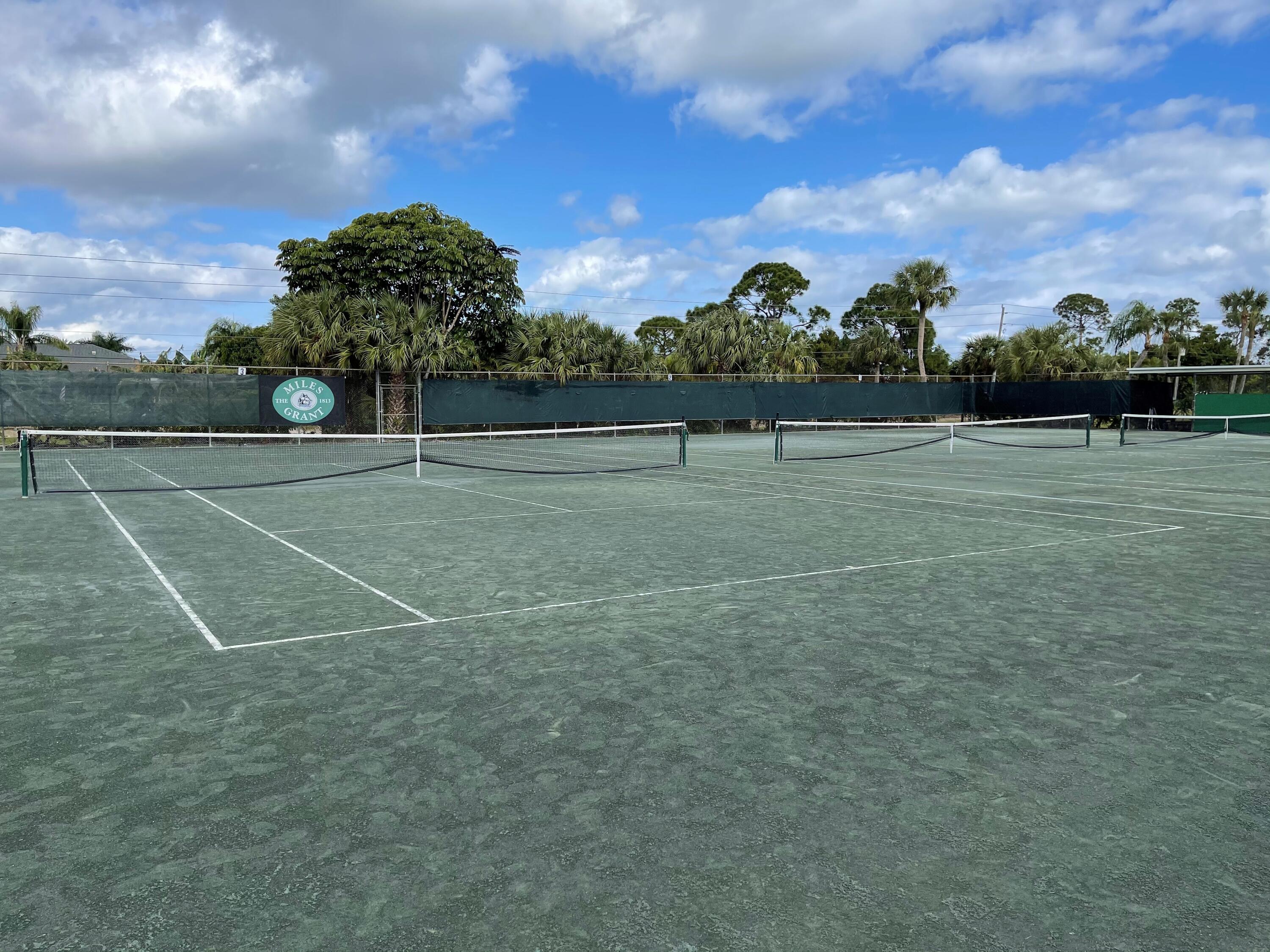 5413 Southeast Miles Grant Road, Unit 205 Stuart, FL 34997 - Photo 32 of 41 Har-Tru Courts