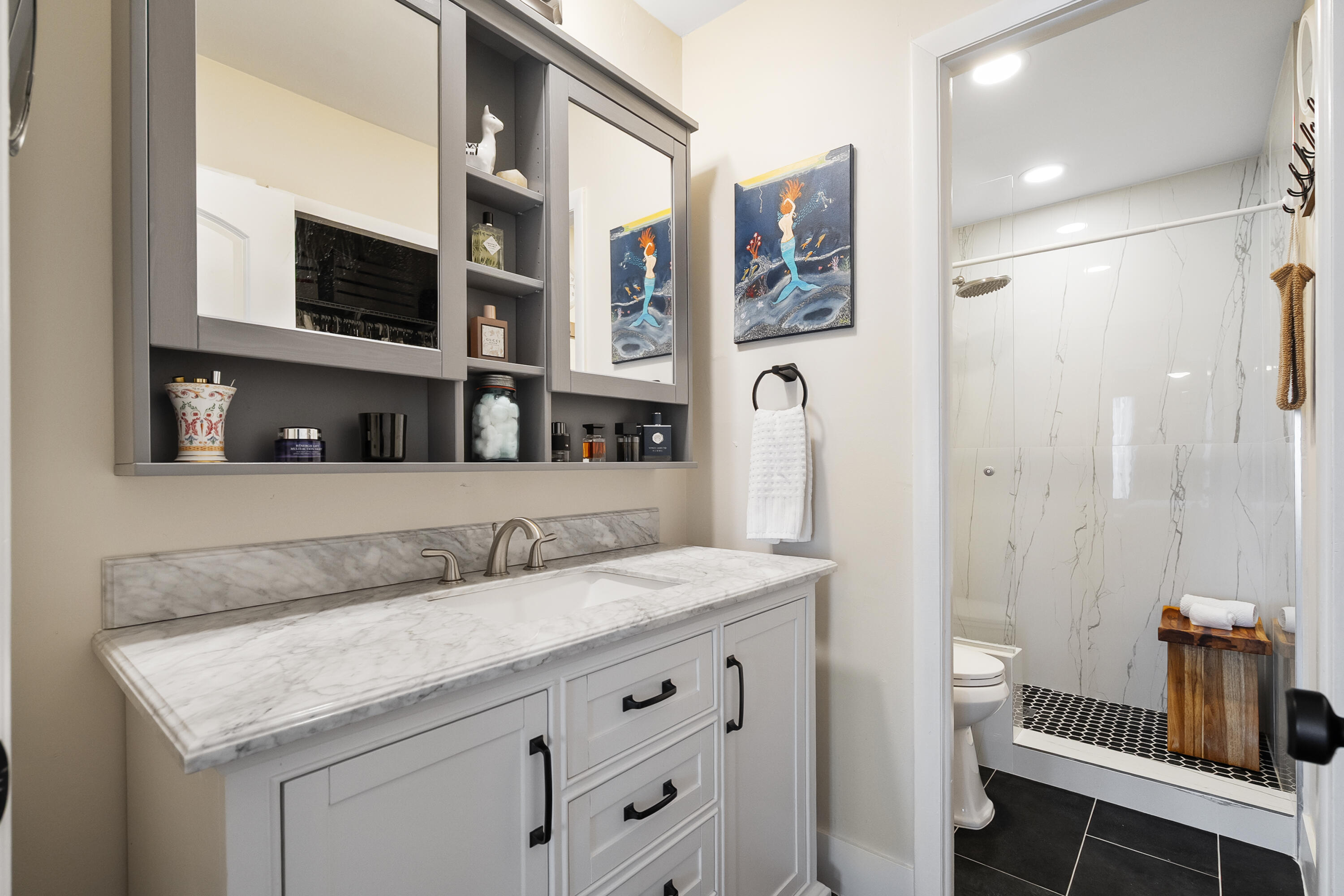 5413 Southeast Miles Grant Road, Unit 205 Stuart, FL 34997 - Photo 10 of 41 Primary Bathroom