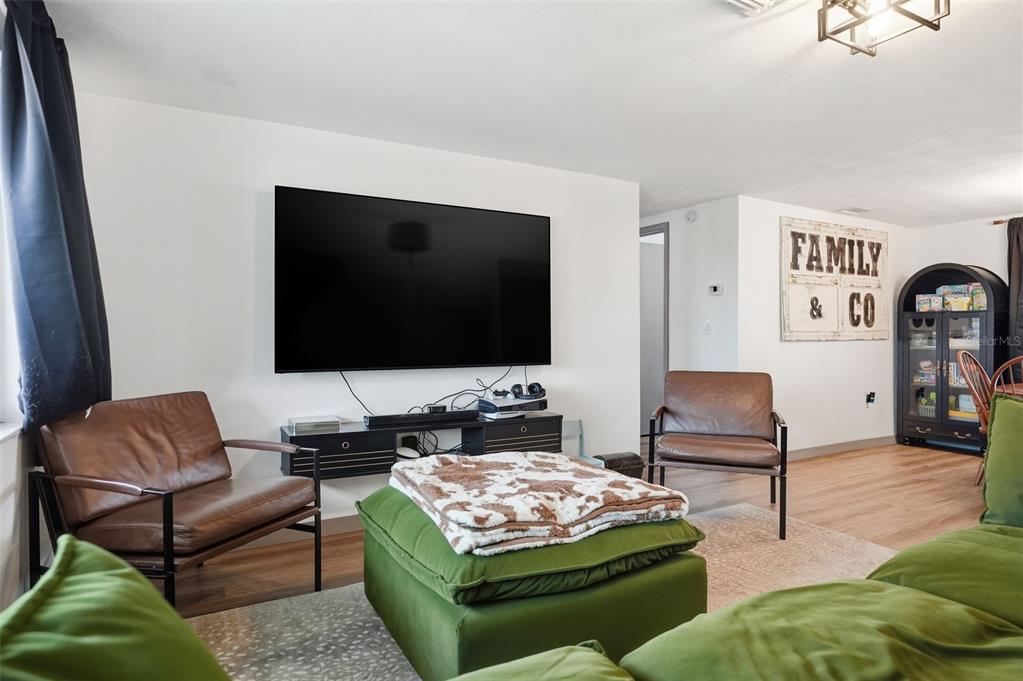 7628 Dale Drive Port Richey, FL 34668 - Photo 8 of 32