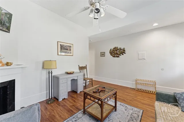 $1,900 | 534 East Gordon Lane, Savannah, GA 31401