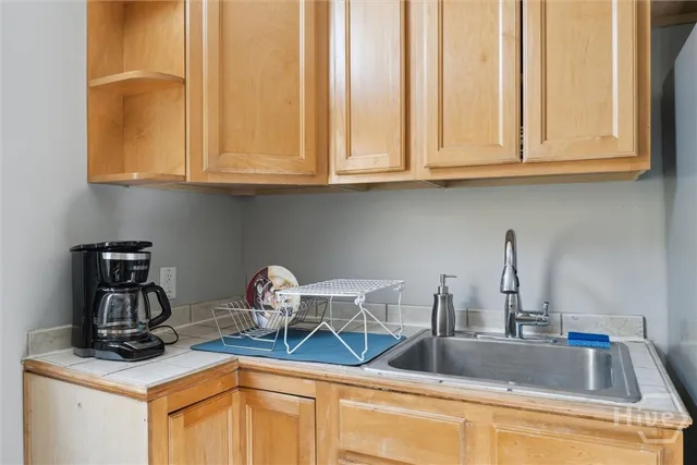 $1,900 | 534 East Gordon Lane, Savannah, GA 31401