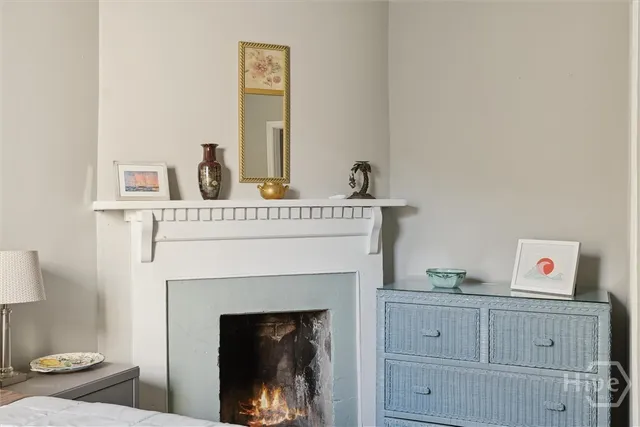 $1,900 | 534 East Gordon Lane, Savannah, GA 31401