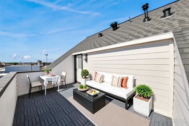 $635,000 | 1601 Sylvester Road, Houston, TX 77009