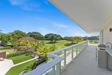 $6,950,000 | 210 Southeast Mizner Boulevard, Unit 301, Boca Raton, FL 33432
