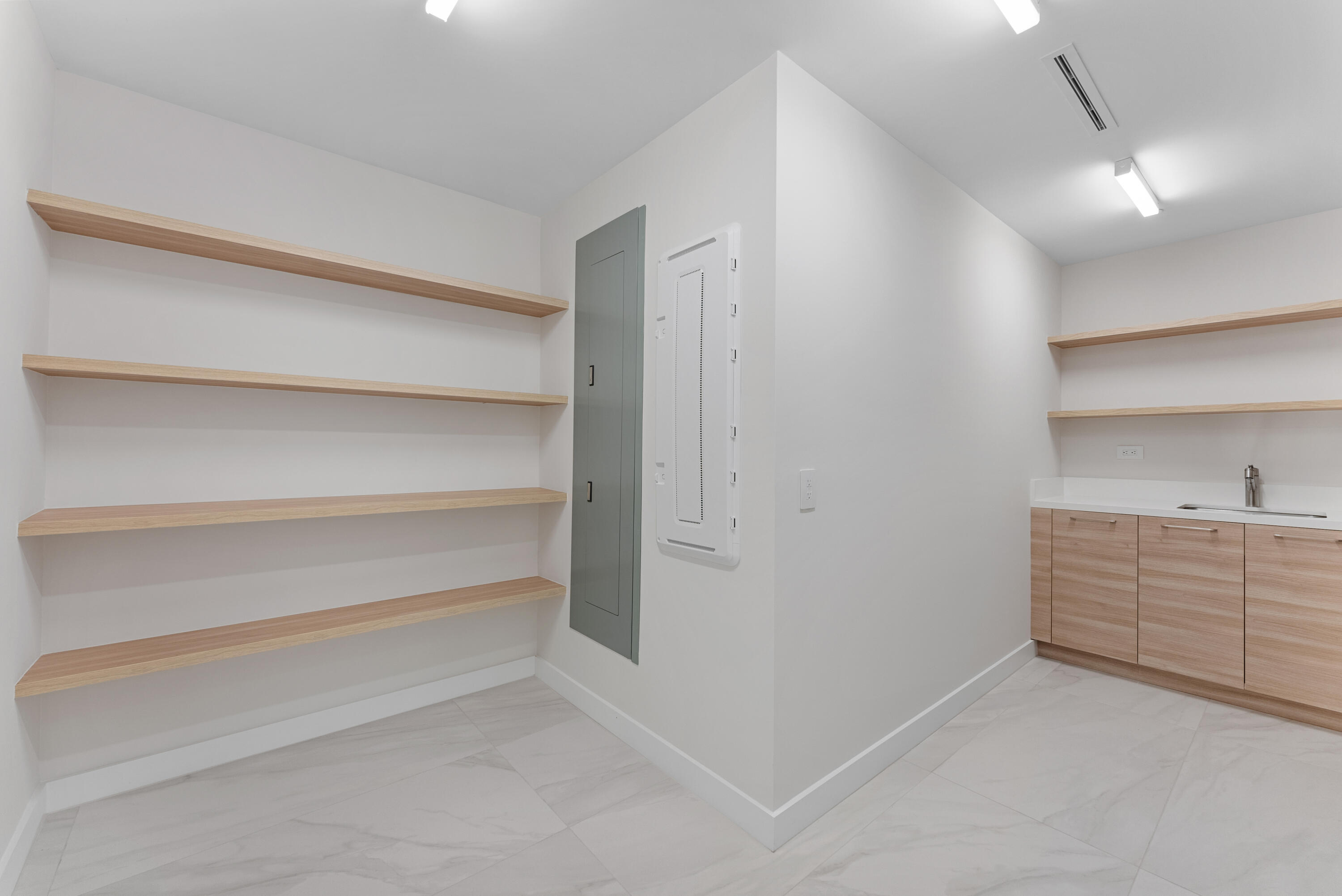 210 Southeast Mizner Boulevard, Unit 301 Boca Raton, FL 33432 - Photo 25 of 66 Laundry Room