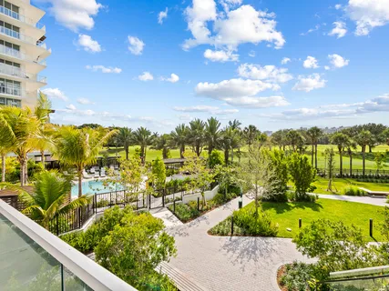 $6,950,000 | 210 Southeast Mizner Boulevard, Unit 301, Boca Raton, FL 33432