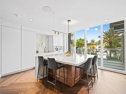 $6,950,000 | 210 Southeast Mizner Boulevard, Unit 301, Boca Raton, FL 33432
