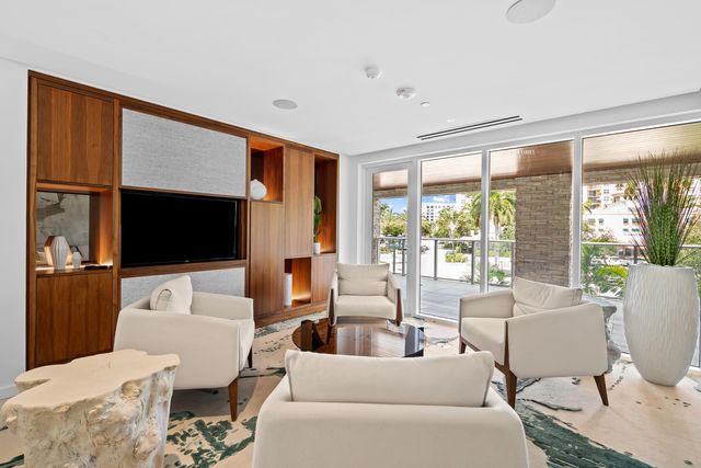 $6,950,000 | 210 Southeast Mizner Boulevard, Unit 301, Boca Raton, FL 33432