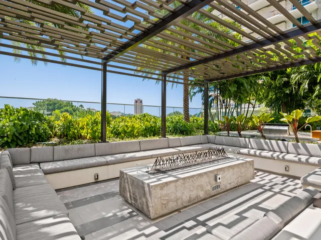 $6,950,000 | 210 Southeast Mizner Boulevard, Unit 301, Boca Raton, FL 33432