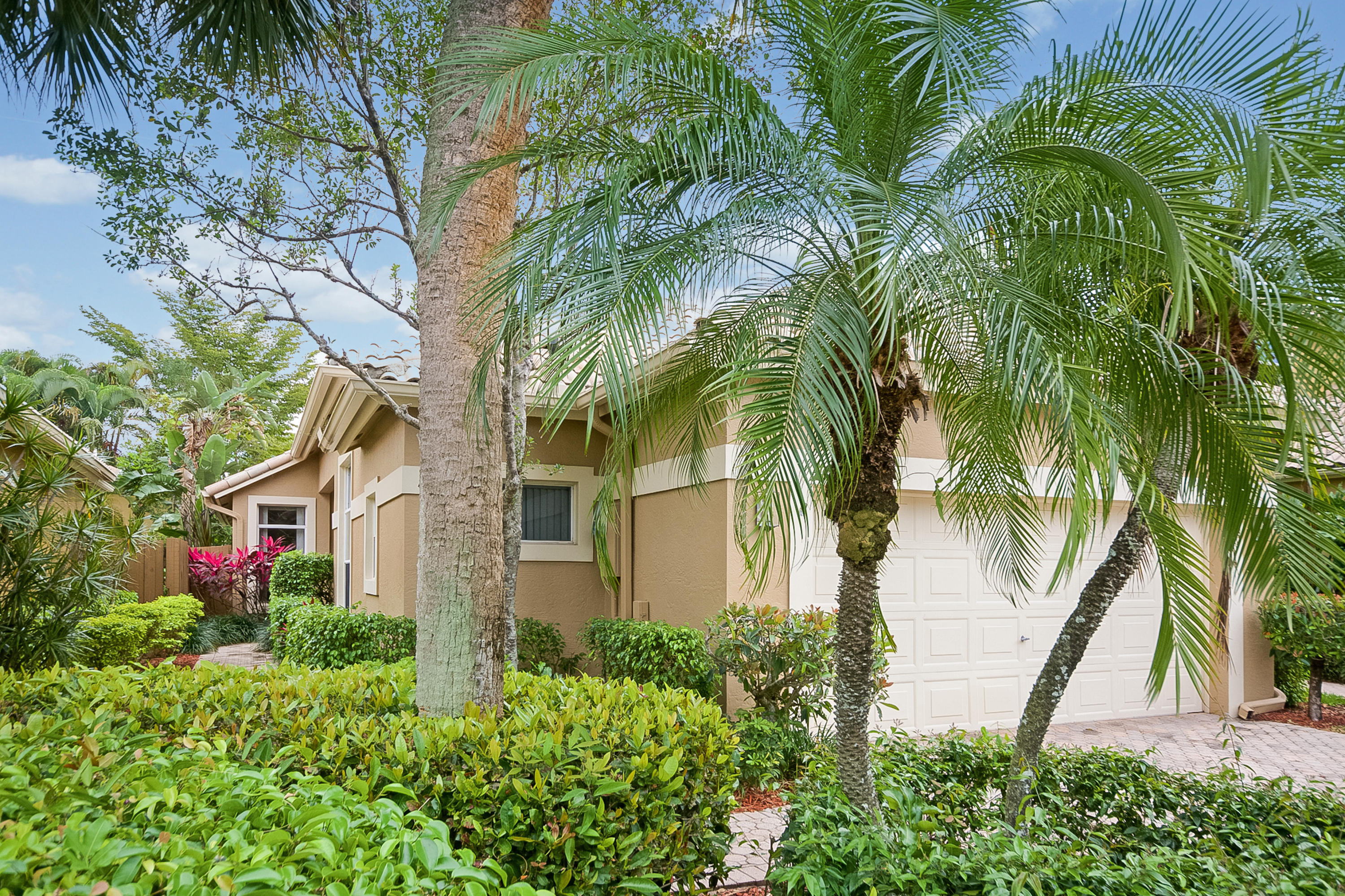 6646 Northwest 26th Way Boca Raton, FL 33496 - Photo 2 of 23 Exterior