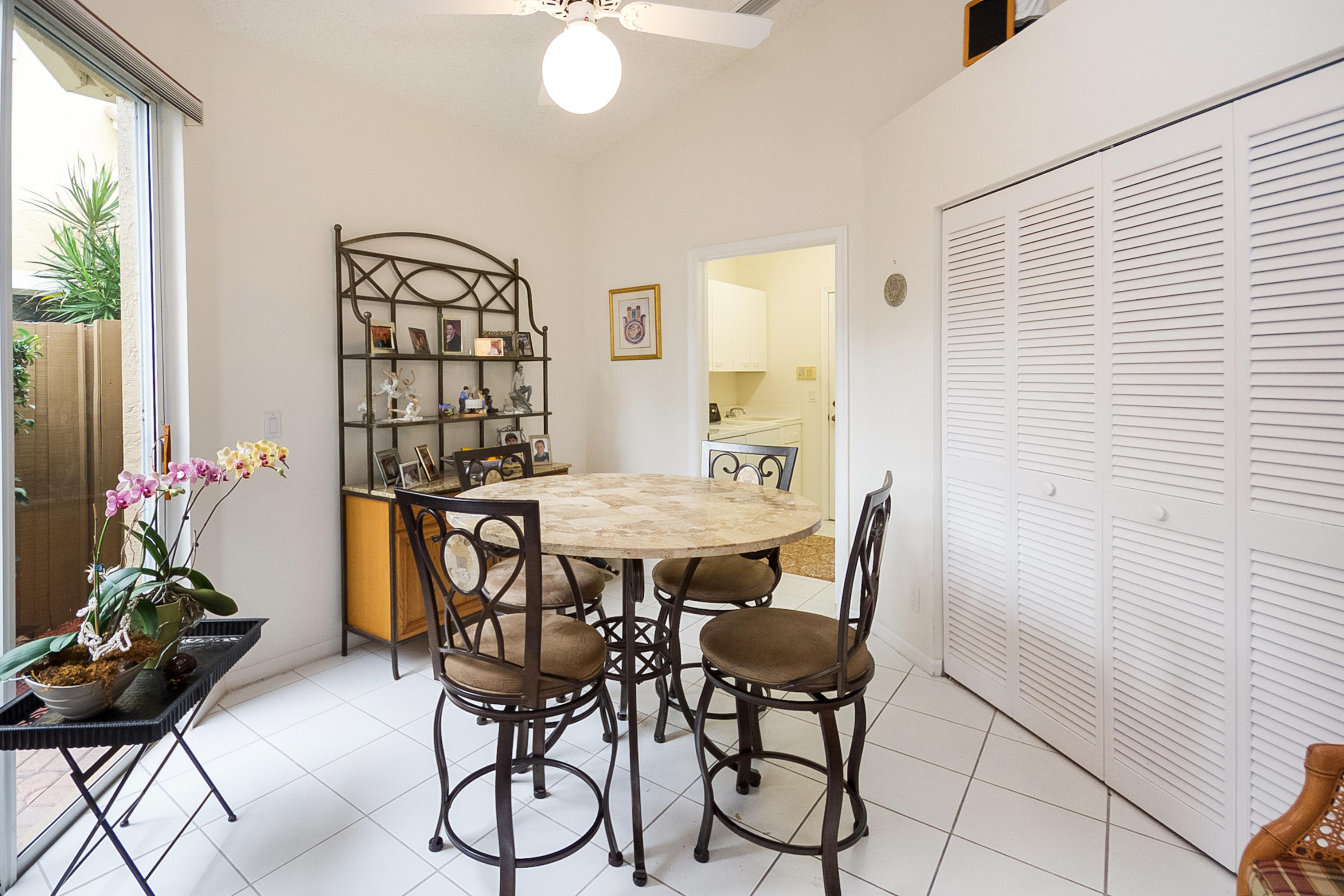 6646 Northwest 26th Way Boca Raton, FL 33496 - Photo 10 of 23 Breakfast Table