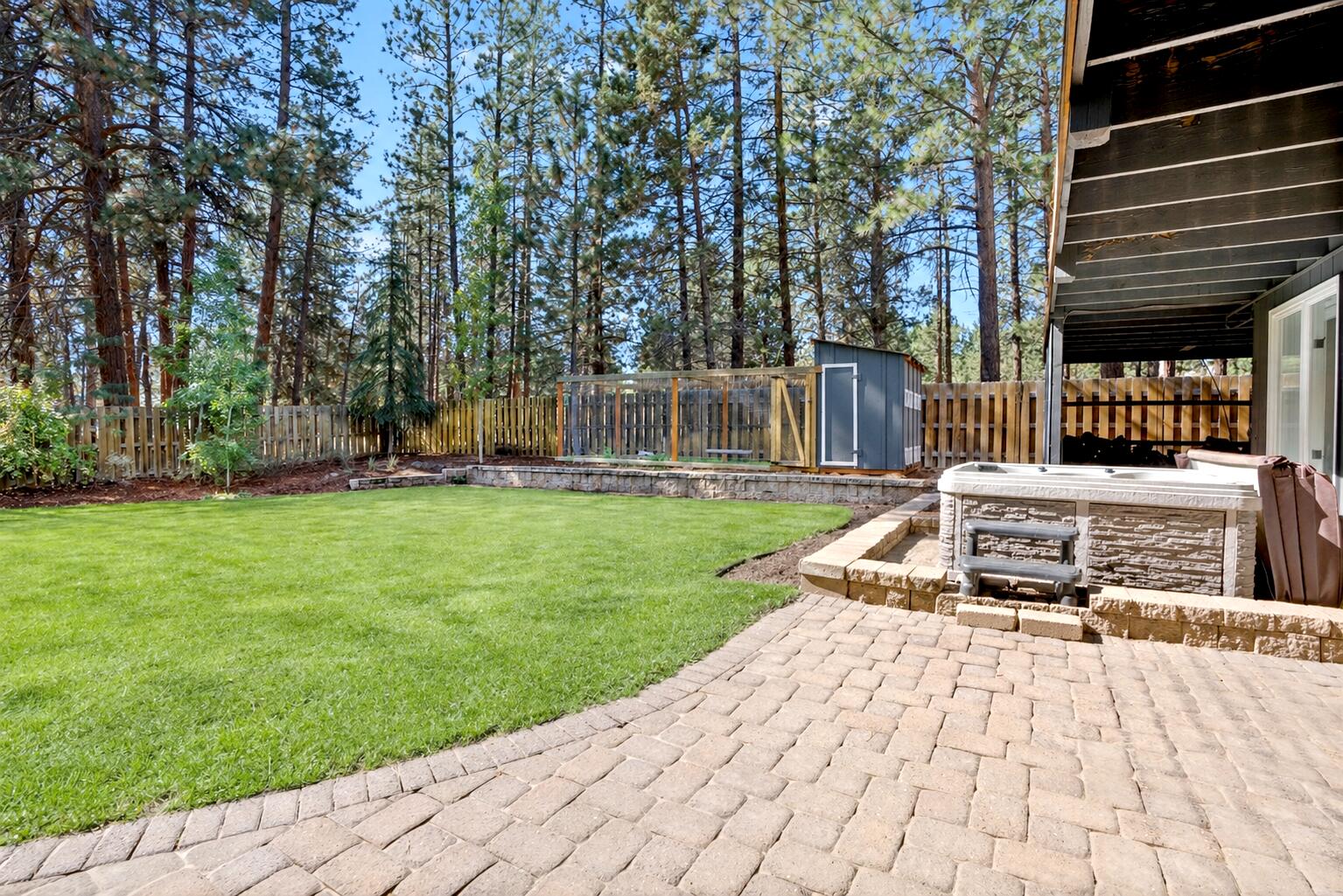 1961 Southwest Knoll Avenue Bend, OR 97702 - Photo 45 of 53 a park view with a bench