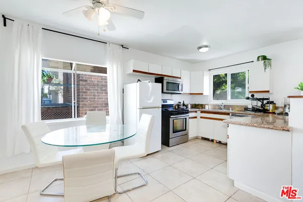 $3,500 | 137 Rexford Drive, Unit 1/4, Beverly Hills, CA 90212