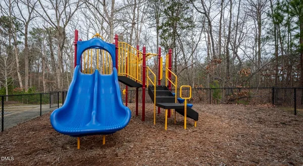 $1,624 | 200 Perkins Drive, Unit D1, Chapel Hill, NC 27514