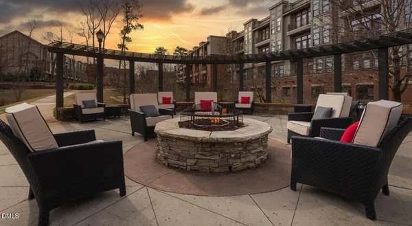 $1,624 | 200 Perkins Drive, Unit D1, Chapel Hill, NC 27514