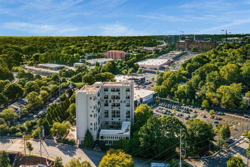 587 Virginia Avenue Northeast, Unit 605 Atlanta, GA 30306 - Photo 29 of 32