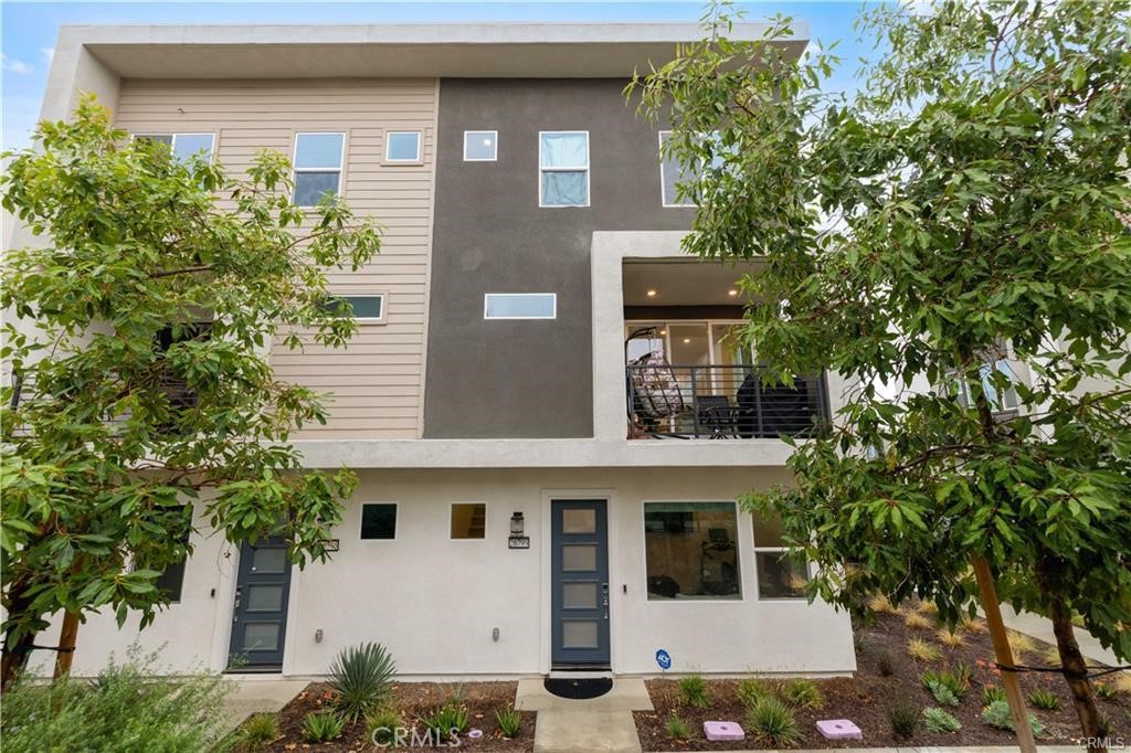 26799 Keystone Loop Valencia, CA 91381 - Photo 1 of 71