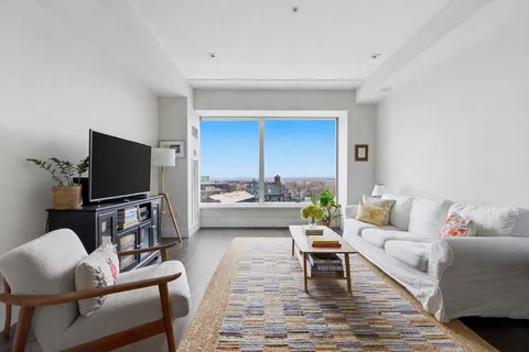 $949,000 | 110 Stuart Street, Unit 20A, Boston, MA 02116