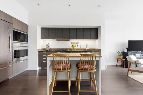 $949,000 | 110 Stuart Street, Unit 20A, Boston, MA 02116