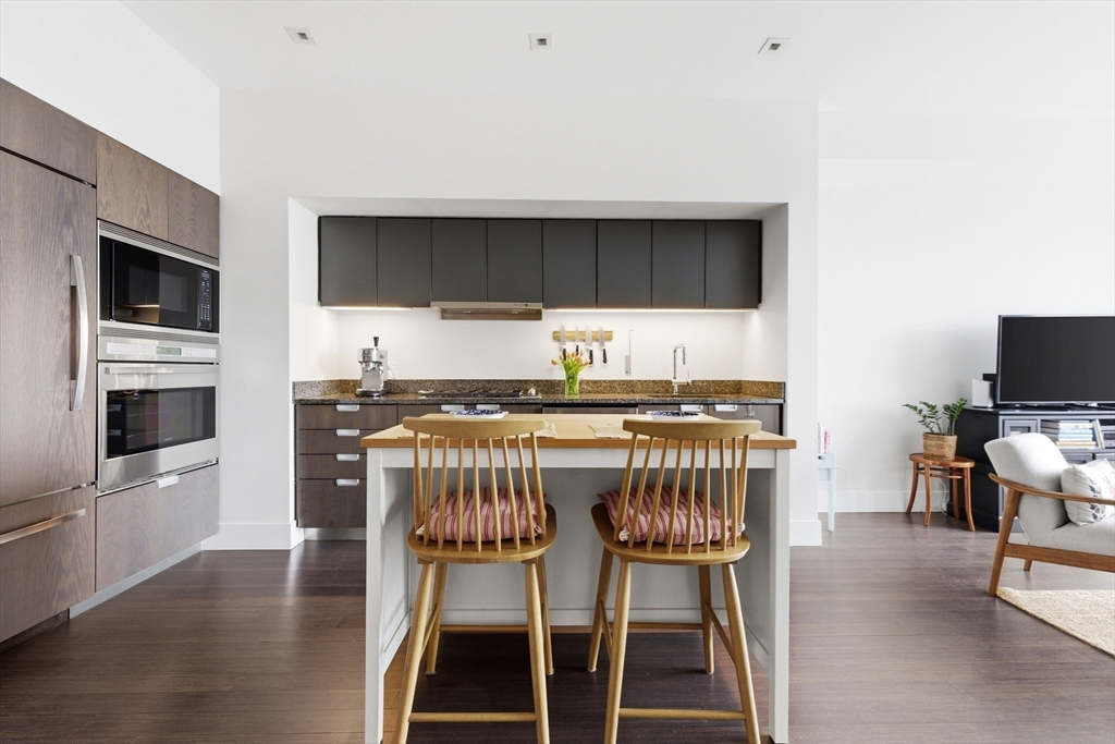 110 Stuart Street, Unit 20A Boston, MA 02116 - Photo 4 of 18