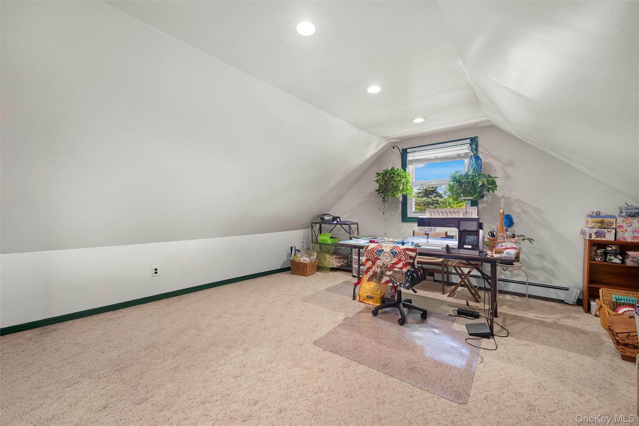 2389 Lindy Road Westbury, NY 11590 - Photo 26 of 41