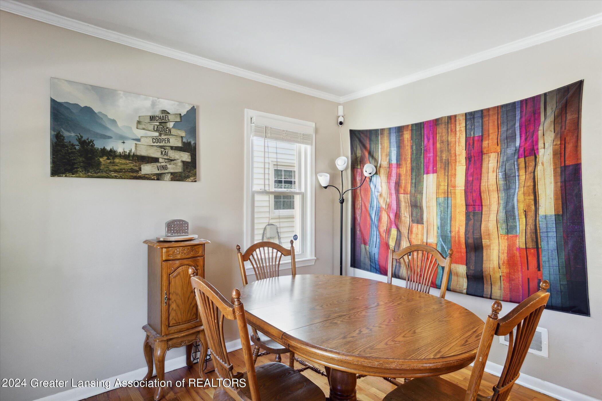 566 Riley Street Lansing, MI 48910 - Photo 12 of 36 14-566-Riley-St-Lansing-MI-48910-WindowS