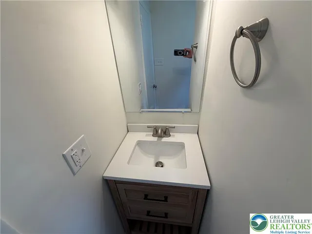 $2,250 | 1640 Stanhope Street, Bethlehem, PA 18017