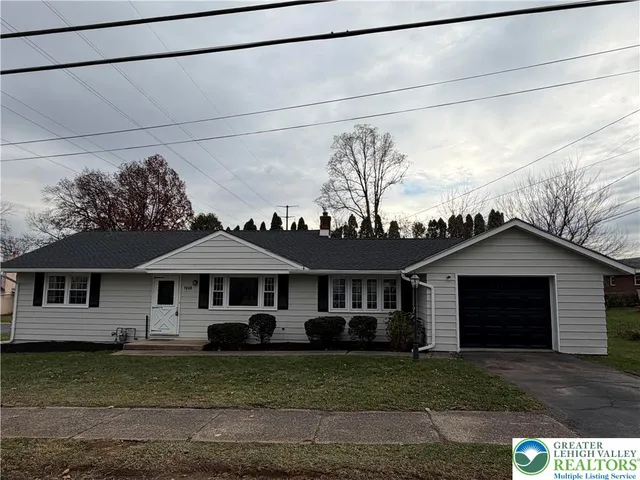 $2,250 | 1640 Stanhope Street, Bethlehem, PA 18017