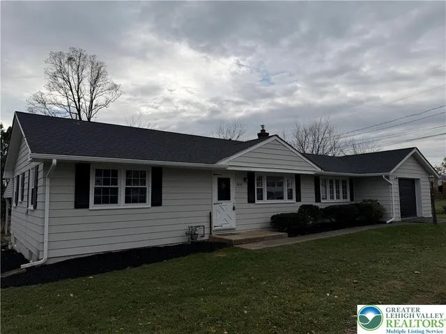 $2,250 | 1640 Stanhope Street, Bethlehem, PA 18017