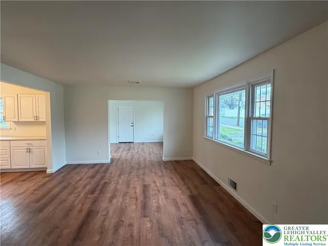 $2,250 | 1640 Stanhope Street, Bethlehem, PA 18017