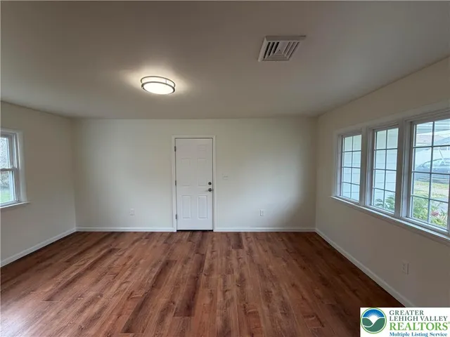 $2,250 | 1640 Stanhope Street, Bethlehem, PA 18017