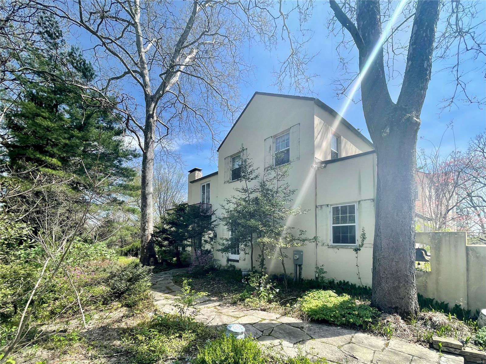 36 Upper Ladue Road St. Louis, MO 63124 - Photo 1 of 1