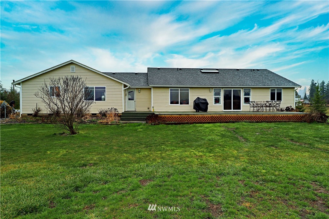 430 Bunker Creek Road Chehalis, WA 98532 - Photo 3 of 30 a front view of house with yard and green space