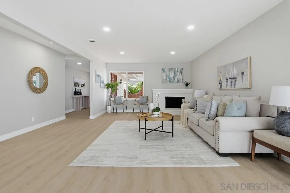 308 Leeann Lane Encinitas, CA 92024 - Photo 12 of 75 Living Room