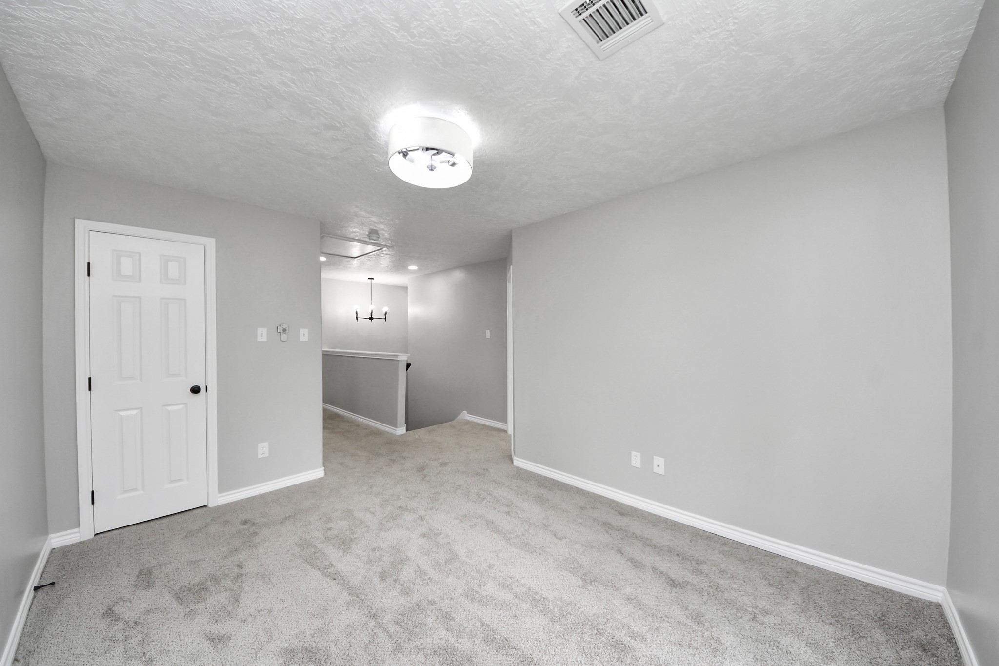 1105 East Kyle Road Clute, TX 77531 - Photo 20 of 44 The upstairs game room features two large windows gives plenty of natural light.
